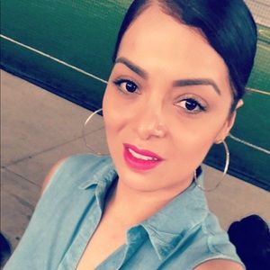 Meet your Posher, Veronica